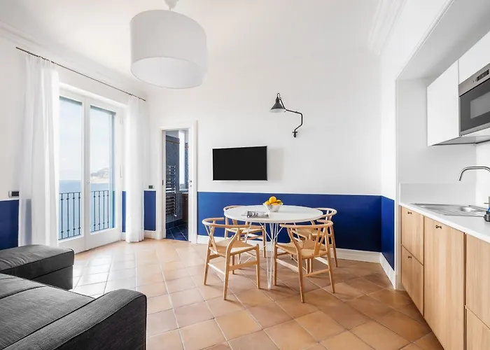 Πανσιόν & Else 4*