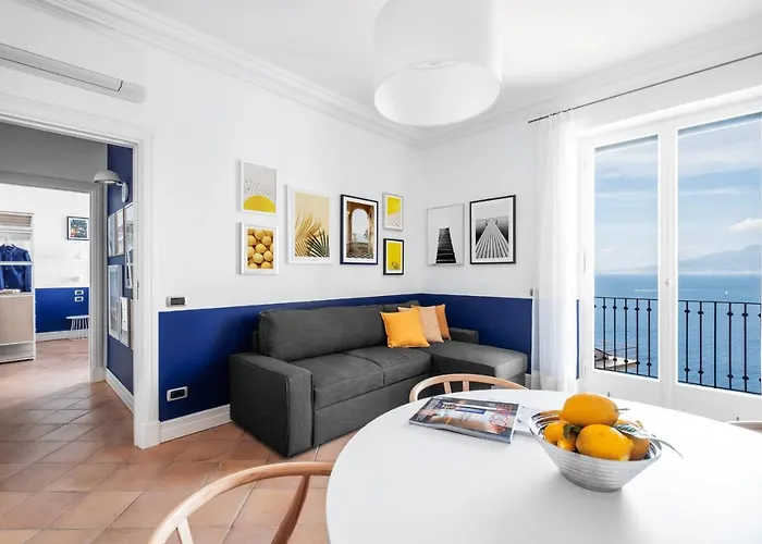 & Else Πανσιόν