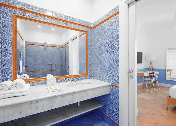 & Else Πανσιόν 4*