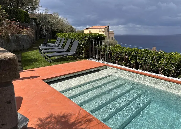 Πανσιόν & Else 4*