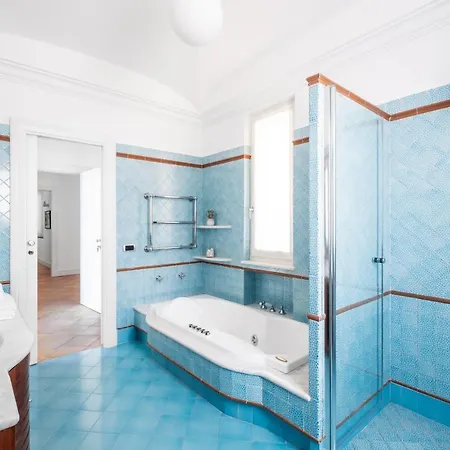 & Else Guest house