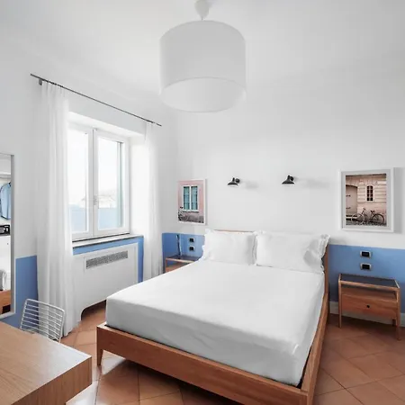 & Else Guest house