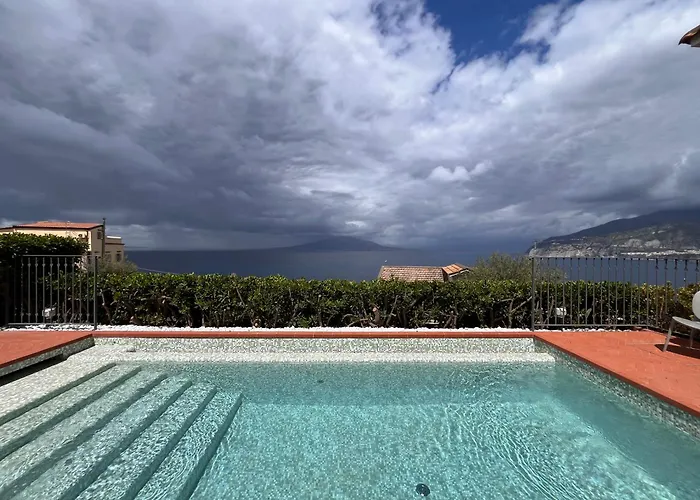 & Else 4* Sorrento